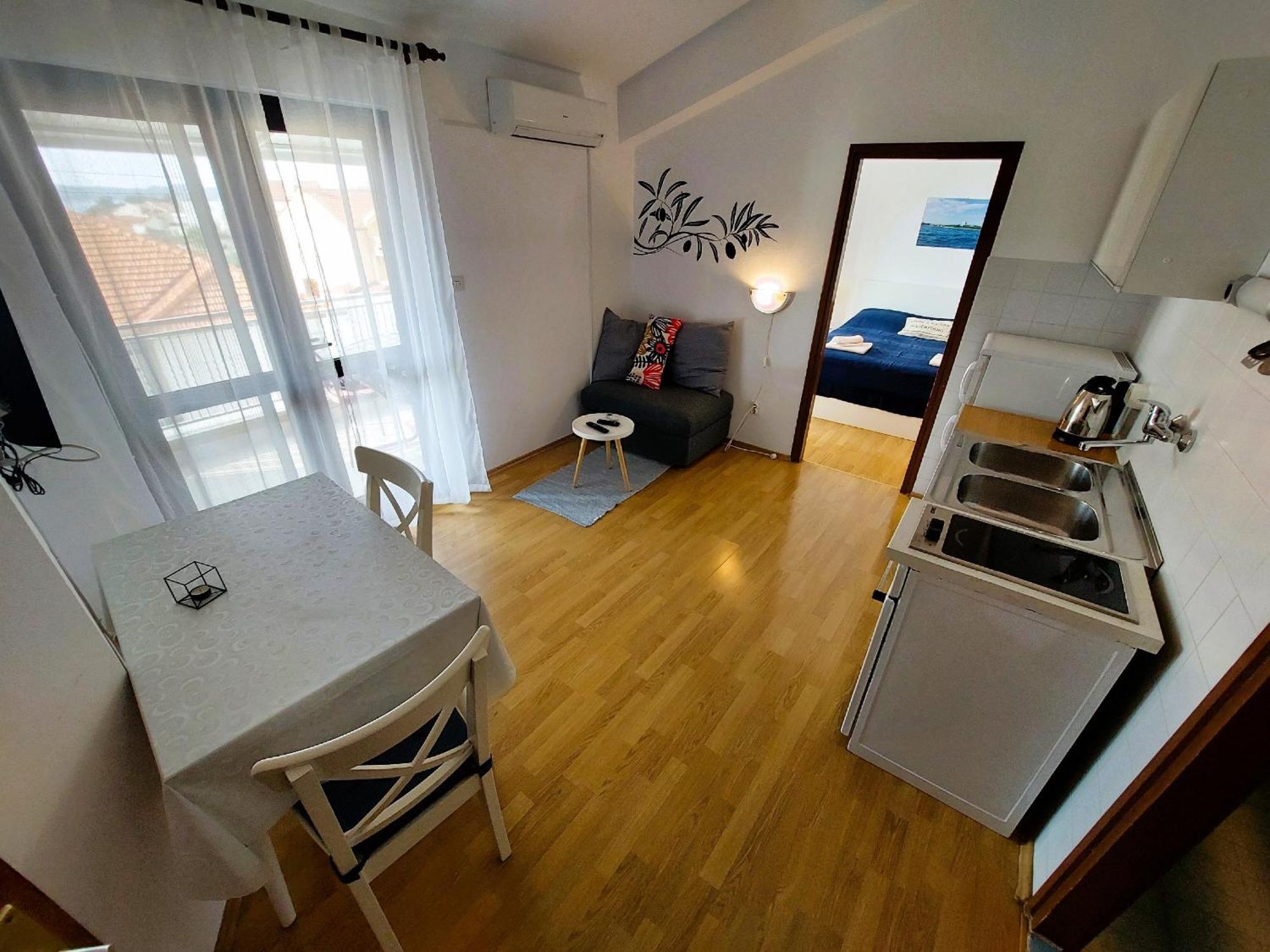 Apartmani Markoč Vodice Bagian luar foto
