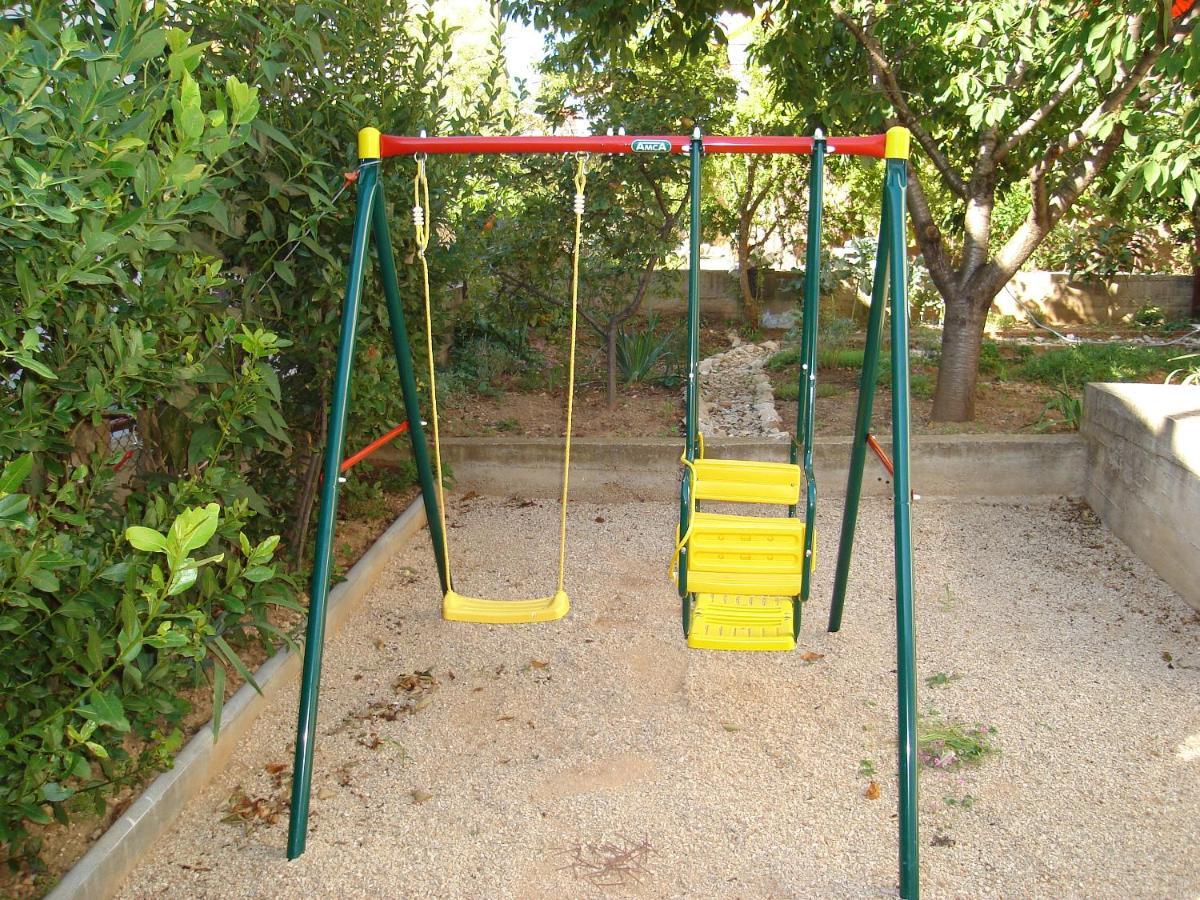 Apartmani Markoč Vodice Ruang foto